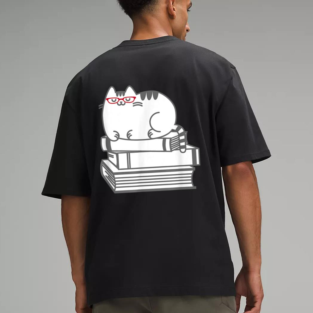 Cute Book Nerd Cat  - Funny Nerdy Kitten Men T-Shirt